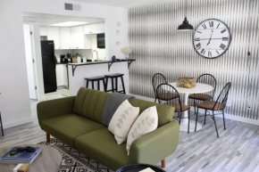 Upgraded Condo Close to All the Tempe Action